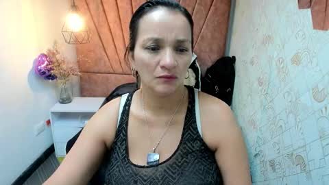 Marylin online show from November 26, 8:05 pm