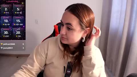 Dulce Maria online show from March 19, 9:20 pm