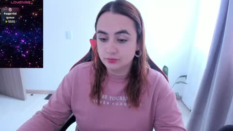 Dulce Maria online show from April 10, 5:50 pm