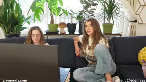 Mary Moody online show from April 17, 11:07 pm