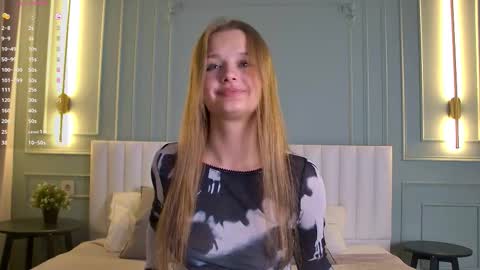 Mary online show from October 20, 5:29 pm