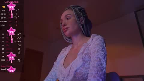 Mary online show from December 20, 10:44 am