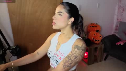 maryybellax online show from October 16, 9:35 pm