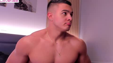 Mason Bennet online show from November 9, 11:24 am