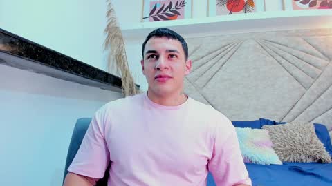 Snapshot of massimocontie_ chatting on January 12, 1:05 pm Massimo Contie online show from January 12, 1:05 pm