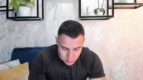 Snapshot of massimocontie_ chatting on February 28, 3:59 pm Massimo Contie online show from February 28, 3:59 pm