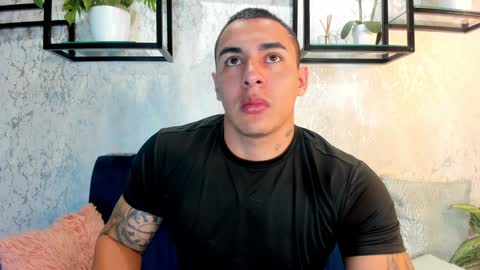 Snapshot of massimocontie_ chatting on January 27, 12:16 pm Massimo Contie online show from January 27, 12:16 pm