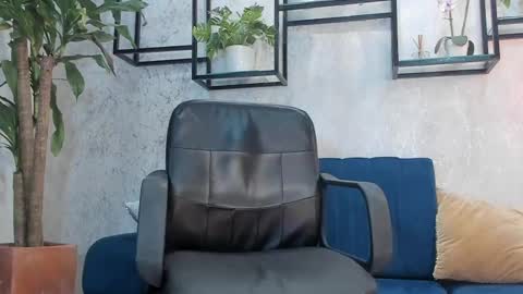 Snapshot of massimocontie_ chatting on February 15, 2:22 pm Massimo Contie online show from February 15, 2:22 pm