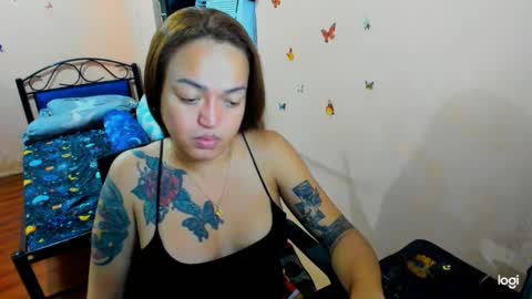 Snapshot of massivecockcum chatting on January 2, 2:35 pm kimmy online show from January 2, 2:35 pm