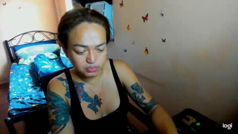 Snapshot of massivecockcum chatting on January 6, 4:58 am kimmy online show from January 6, 4:58 am