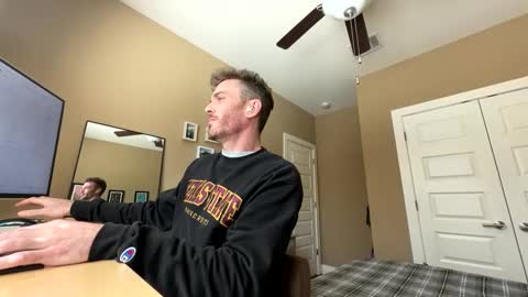 Snapshot of master_louie chatting on January 23, 6:45 pm muskyjockdick online show from January 23, 6:45 pm