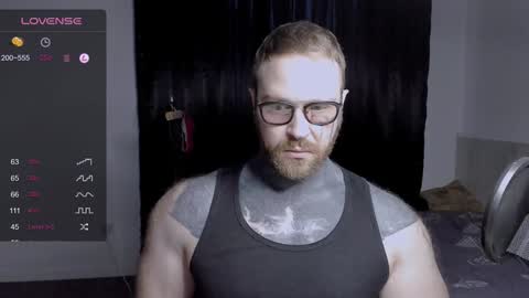 Snapshot of master_oil chatting on January 31, 5:51 am Huge Alex online show from January 31, 5:51 am