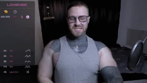 Snapshot of master_oil chatting on February 26, 6:04 pm Huge Alex online show from February 26, 6:04 pm