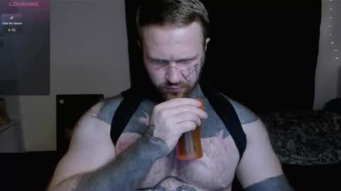 Snapshot of master_oil chatting on September 9, 8:20 pm Huge Alex online show from September 9, 8:20 pm