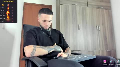 steven  online show from November 10, 1:30 am