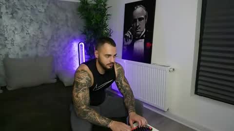 masterkingmuscle online show from November 28, 11:12 pm