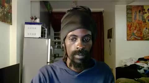 Snapshot of masterr_bate chatting on October 26, 2:23 am Marl online show from October 26, 2:23 am