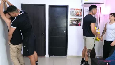 Team Cris Darwin- Fernando- Stiven- David online show from April 13, 11:25 am