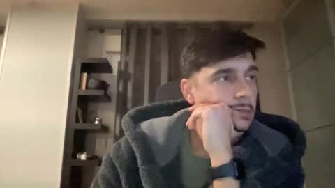 Aaron online show from December 22, 9:32 pm