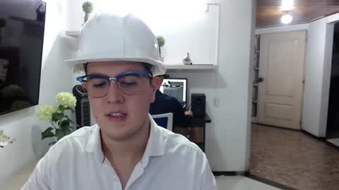  MATEO STRONG  online show from January 15, 8:39 pm