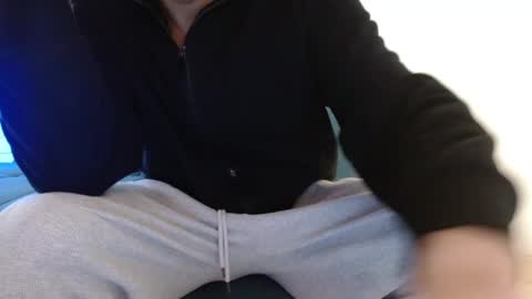 STRURIBE ON INSTAGRAM online show from February 17, 1:54 pm