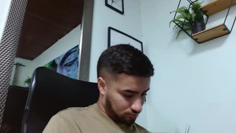 Snapshot of mathews_colton1 chatting on February 14, 11:42 am Mathews online show from February 14, 11:42 am