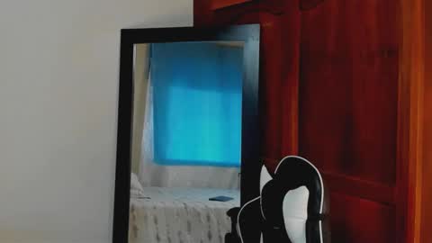 mathews_smith online show from January 19, 2:38 pm