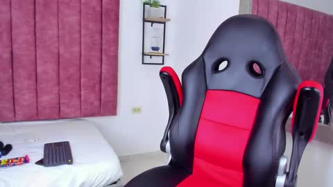 mathias cocks online show from January 17, 12:31 am