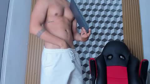 mathias cocks online show from February 6, 10:21 pm