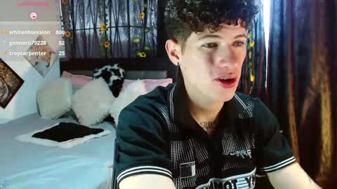     online show from April 7, 9:17 pm