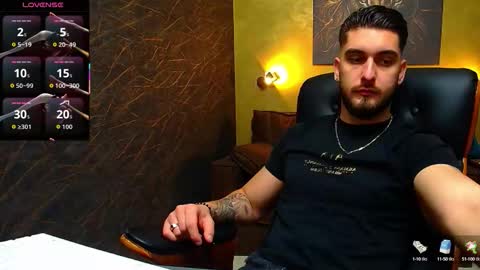 Snapshot of matiasdean chatting on October 7, 5:14 am MatiasDean online show from October 7, 5:14 am
