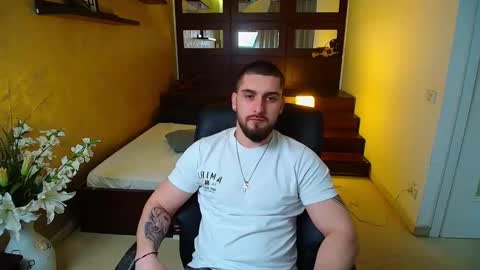 Snapshot of matiasdean chatting on February 25, 12:27 pm MatiasDean online show from February 25, 12:27 pm