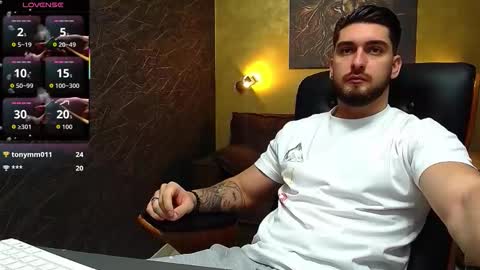 Snapshot of matiasdean chatting on October 13, 5:09 am MatiasDean online show from October 13, 5:09 am