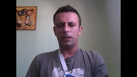 Snapshot of matoterzic48 chatting on October 19, 11:04 am toma online show from October 19, 11:04 am
