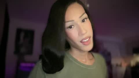 Snapshot of matrixprincess chatting on September 29, 1:59 am MOLLY MILLS online show from September 29, 1:59 am