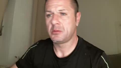 matteo online show from April 22, 9:00 pm