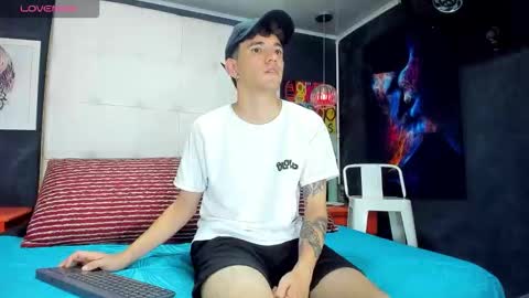 Snapshot of matteo12_ chatting on September 12, 4:47 am ---Matteo--- online show from September 12, 4:47 am