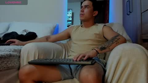 mattiwsmorris_ online show from April 13, 2:32 pm