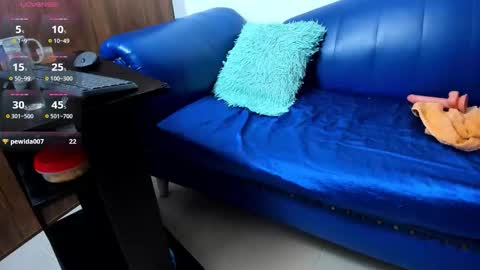 Snapshot of mature_beautiful chatting on October 9, 1:05 pm Lucy online show from October 9, 1:05 pm
