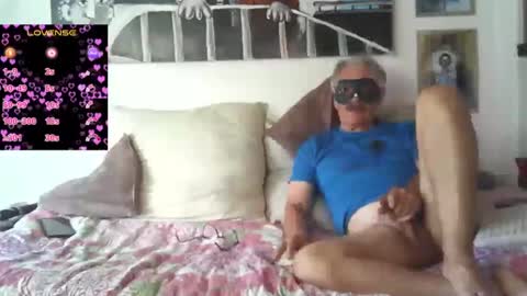 Snapshot of mature_couple_wild_2 chatting on September 26, 10:18 pm DominikFrank online show from September 26, 10:18 pm