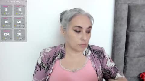 Snapshot of mature_gold chatting on September 11, 12:28 pm mature_gold online show from September 11, 12:28 pm