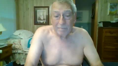 Snapshot of maturecouple1954 chatting on September 30, 12:04 pm SXECPL55 at G mail Dot Com online show from September 30, 12:04 pm