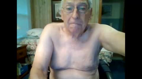 Snapshot of maturecouple1954 chatting on September 14, 11:44 am SXECPL55 at G mail Dot Com online show from September 14, 11:44 am