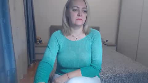 maturediana online show from March 23, 3:11 am