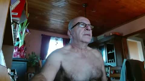 Maurice online show from January 14, 1:38 pm