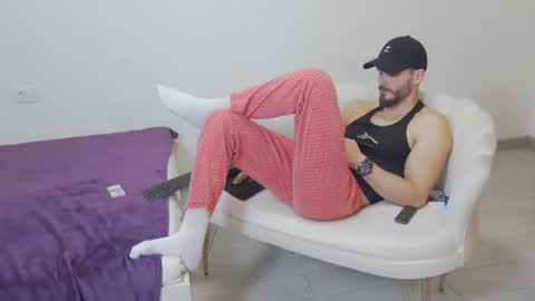 mauro_real_man online show from February 1, 6:05 pm