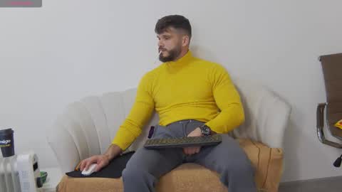 mauro_real_man online show from November 12, 7:49 pm