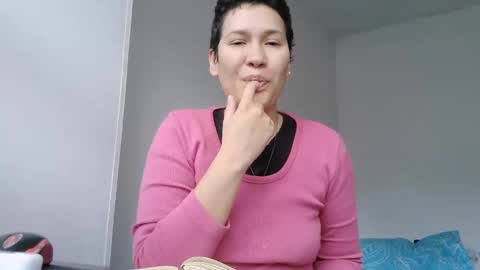 mauroluxandra online show from February 3, 12:09 pm