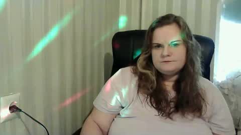 Snapshot of mavka2025 chatting on October 20, 9:47 am Mavka2025 online show from October 20, 9:47 am