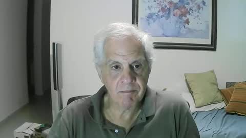 Snapshot of max_2017 chatting on February 7, 4:06 am max_2017 online show from February 7, 4:06 am